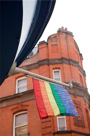 simsearch:614-06536849,k - Rainbow flag, Soho, London Foto de stock - Sin royalties Premium, Código: 614-03684692