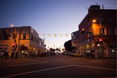 picture of intersection of roads - Venice Beach at Main Street and Ocean, Los Angeles County, California, USA Stock Photo - Premium Royalty-Free, Code: 614-03747743