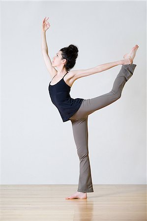 elasticidad - Woman practicing yoga Foto de stock - Sin royalties Premium, Código: 614-03784013