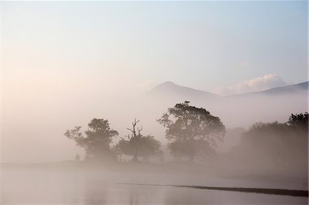 Bassenthwaite Lake, Lake District, Cumbria, England Stock Photo - Premium Royalty-Free, Code: 614-03902223