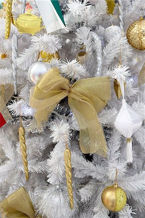 Christmas decorations, close up Stock Photo - Premium Royalty-Free, Code: 614-03981566