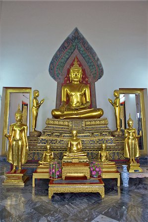 Thaïlande, Bangkok, Wat Pho, à l'intérieur d'un temple Photographie de stock - Premium Libres de Droits, Code: 610-05842106
