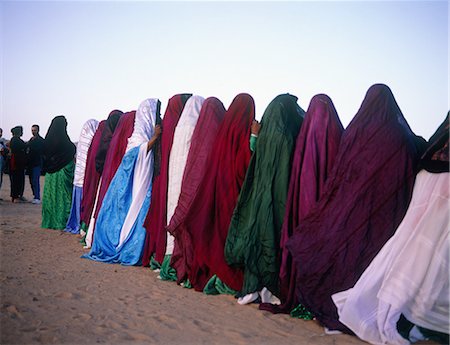 simsearch:610-02374067,k - Algeria, Sahara, Tassili n'Ajjer national park, Djanet oasis, women singing during the Sebiba. Stock Photo - Premium Royalty-Free, Code: 610-00682419