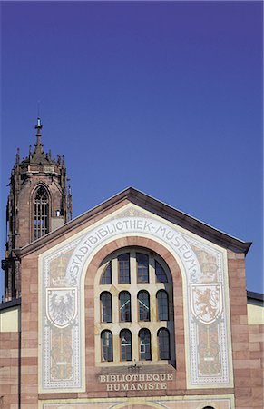 Église de France, Alsace, Selestat, Bibliothèque et Saint Georges Photographie de stock - Premium Libres de Droits, Code: 610-00798848