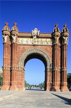 simsearch:610-01576569,k - Espagne, Barcelone, l'arc de triomphe Photographie de stock - Premium Libres de Droits, Code: 610-00799557