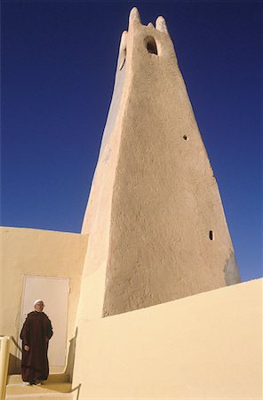 simsearch:610-00797099,k - Algérie, oasis de Guardaia, imam Mozabite sur le toit d'une mosquée Photographie de stock - Premium Libres de Droits, Code: 610-00800184