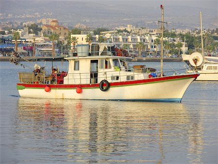 simsearch:610-00682070,k - Bateau de pêche de Paphos, Chypre Photographie de stock - Premium Libres de Droits, Code: 610-01578005