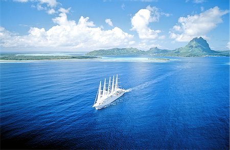 Polynésie, l'île de Bora Bora, vue aérienne. Photographie de stock - Premium Libres de Droits, Code: 610-02374601