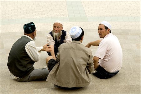 China, Xinjiang, kashgar, group of Uyghur men Foto de stock - Sin royalties Premium, Código: 610-02373522