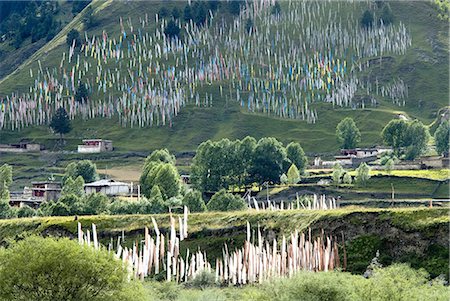 sichuan - China, Sichuan, Tibetan prayer flag Stock Photo - Premium Royalty-Free, Code: 610-02373991