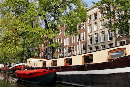 simsearch:610-05392379,k - The Netherlands, North Holland, Amsterdam, houseboats Stock Photo - Premium Royalty-Free, Code: 610-03504145