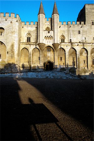 France, Vaucluse, Avignon, 14th century palace of the popes Foto de stock - Sin royalties Premium, Código: 610-03503739
