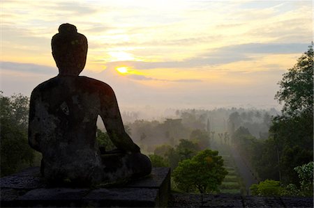 simsearch:610-03809266,k - Indonesia, Java, Borobudur temple, statue of Buddha Foto de stock - Sin royalties Premium, Código: 610-03809048