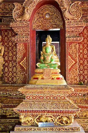 Thaïlande, Chiang Mai, temple de Wat Phra Singh, jade Buddha Photographie de stock - Premium Libres de Droits, Code: 610-03809348