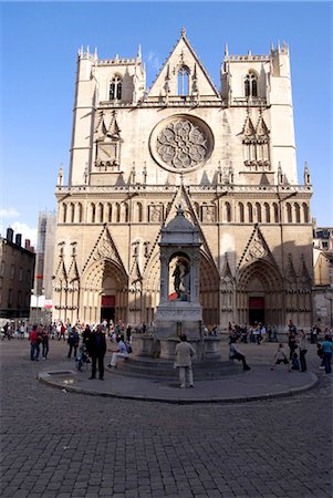 simsearch:610-03809775,k - France, Rhone Alpes, Lyon cathedral Foto de stock - Sin royalties Premium, Código: 610-03809777
