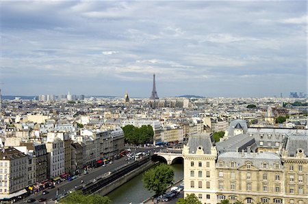 simsearch:610-02373794,k - France, Paris (75), Ile de France, Paris from Notre Dame Foto de stock - Sin royalties Premium, Código: 610-03810131