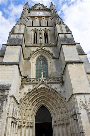 simsearch:610-03810208,k - France, Poitou Charentes, Saintes, Saint Pierre cathedral Foto de stock - Sin royalties Premium, Código: 610-03810214