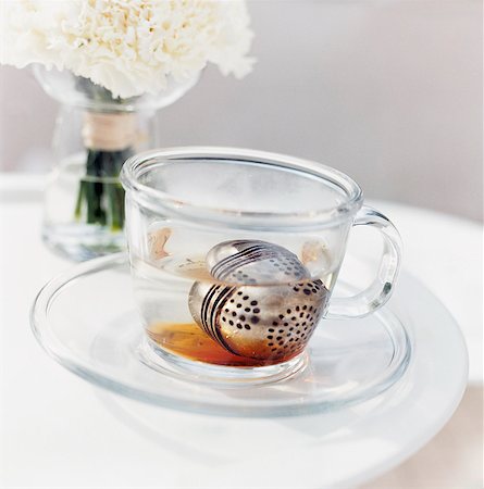 Tea in a teacup. Stock Photo - Premium Royalty-Free, Code: 6102-03748098