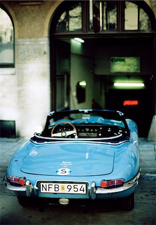 placa de matrícula - A blue Jaguar E-type. Foto de stock - Sin royalties Premium, Código: 6102-03749683