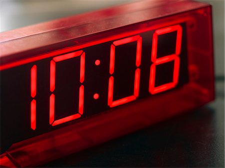 An alarm clock, close-up. Stock Photo - Premium Royalty-Free, Code: 6102-03750295