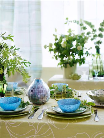 preparing party home - A table set for dinner. Stock Photo - Premium Royalty-Free, Code: 6102-03750678