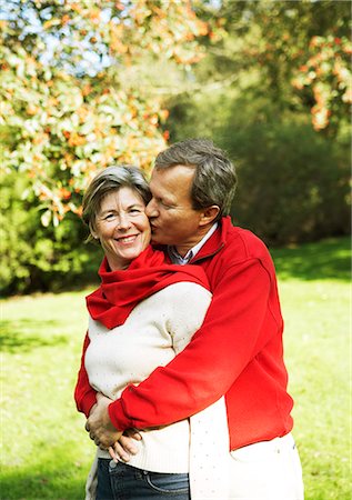 simsearch:6102-08748463,k - Portrait of a middle aged couple. Fotografie stock - Premium Royalty-Free, Codice: 6102-03751037