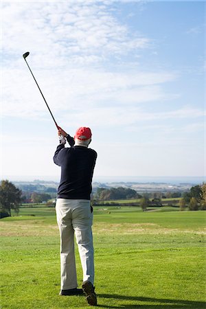 A senior man playing golf, Sweden. Stock Photo - Premium Royalty-Free, Code: 6102-03867286