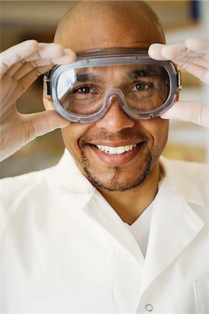 A male researcher in a laboratory, Sweden. Stock Photo - Premium Royalty-Free, Code: 6102-03827292