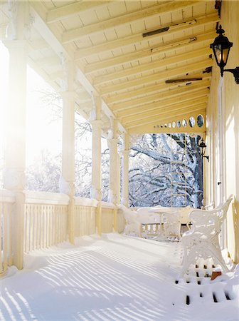 empty wooden house - A veranda on a manor house in the winter, Sweden. Stock Photo - Premium Royalty-Free, Code: 6102-03827967