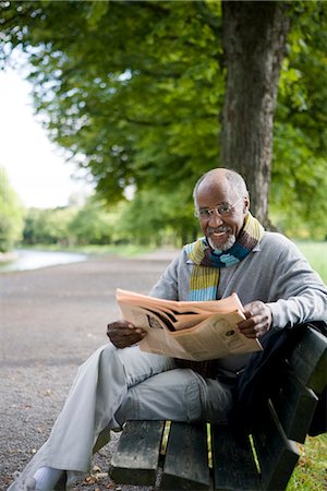 simsearch:6102-03828583,k - Senior man on a bench, Sweden. Fotografie stock - Premium Royalty-Free, Codice: 6102-03828565