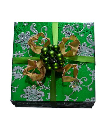 package nobody - A wrapped gift against a white background. Foto de stock - Sin royalties Premium, Código: 6102-03904154