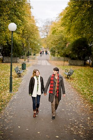 park avenue - Un couple amoureux, Suède. Photographie de stock - Premium Libres de Droits, Code: 6102-03904241