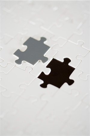 simsearch:614-06442404,k - A puzzle with a missing piece. Foto de stock - Sin royalties Premium, Código: 6102-03904432