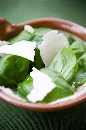 parmesano - Basil and Parmesan cheese, Sweden. Foto de stock - Sin royalties Premium, Código: 6102-03905553