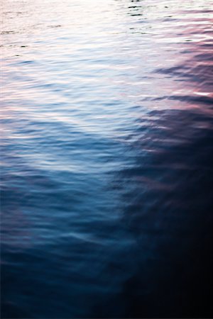 Close up of water surface Foto de stock - Royalty Free Premium, Número: 6102-05802649