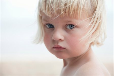 sad asian child - Portrait of little girl Stock Photo - Premium Royalty-Free, Code: 6102-06025870