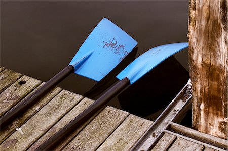 recreational pursuit - Paddles on a jetty, Sweden. Foto de stock - Sin royalties Premium, Código: 6102-06470507