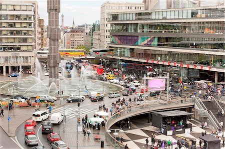 simsearch:633-02691316,k - High angle view of Stockholm traffic Fotografie stock - Premium Royalty-Free, Codice: 6102-06471154
