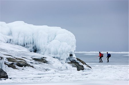 Couple ice skating Photographie de stock - Premium Libres de Droits, Code: 6102-06777291