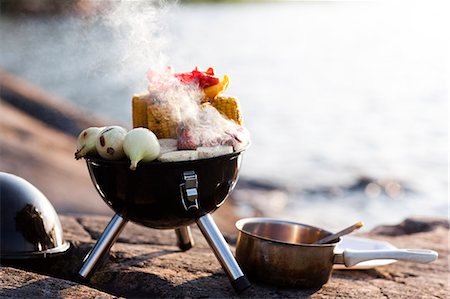 Vegetables on barbecue Stockbilder - Premium RF Lizenzfrei, Bildnummer: 6102-06965615