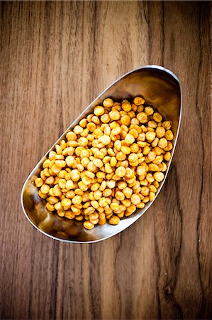 Studio shot of bowl of corn Foto de stock - Sin royalties Premium, Código: 6102-07157948