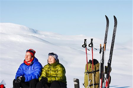 Skierns sitting and sunning Stock Photo - Premium Royalty-Free, Code: 6102-07602500