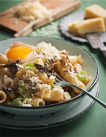 egg and nobody - Pasta with chanterelle, Sweden Stock Photo - Premium Royalty-Free, Code: 6102-07602904