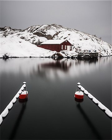 red cliff - Harbor at winter Fotografie stock - Premium Royalty-Free, Codice: 6102-07769161