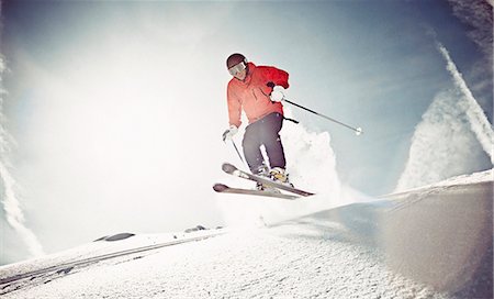 downhill skiing - Man off-piste skiing Photographie de stock - Premium Libres de Droits, Code: 6102-07769117