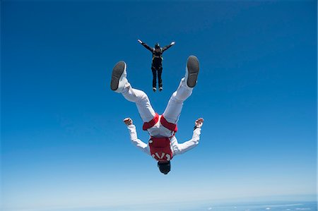 simsearch:6102-08800140,k - Skydivers in air Foto de stock - Sin royalties Premium, Código: 6102-07789820