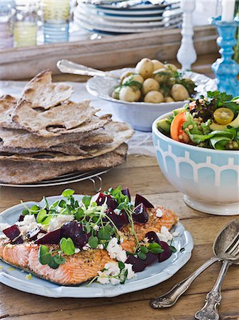 Baked salmon on plate Foto de stock - Sin royalties Premium, Código: 6102-07842880