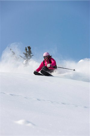 simsearch:6102-03905153,k - Person skiing Foto de stock - Sin royalties Premium, Código: 6102-07842957