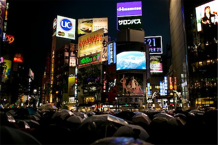rainy city street - Tokyo at night Stock Photo - Premium Royalty-Free, Code: 6102-07843374