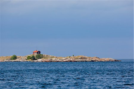 simsearch:6102-07843402,k - House on an island, Swedish archipelago Foto de stock - Sin royalties Premium, Código: 6102-07843542